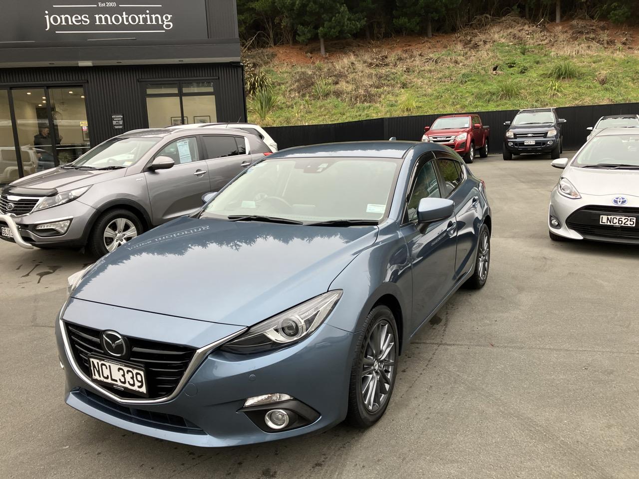 2014 Mazda Axela