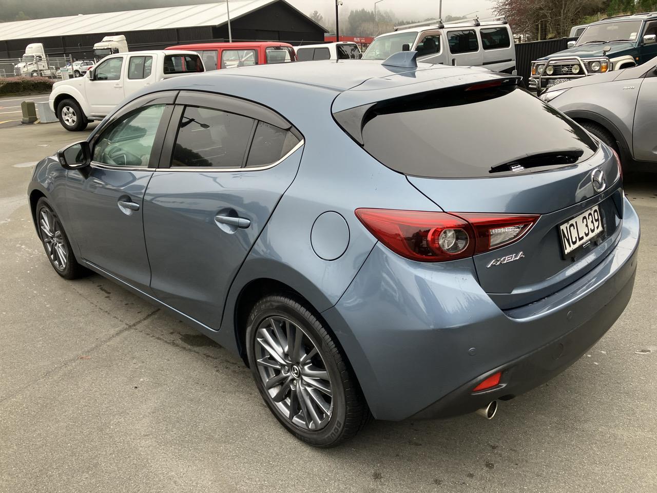 2014 Mazda Axela