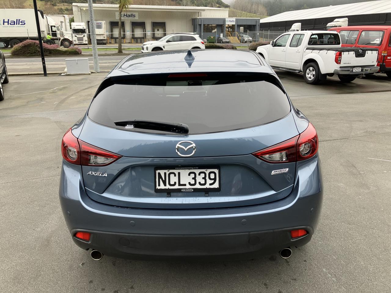 2014 Mazda Axela