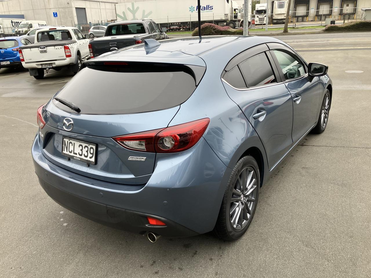 2014 Mazda Axela