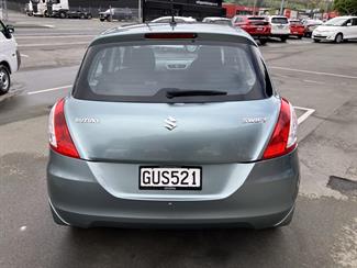 2013 Suzuki Swift - Thumbnail